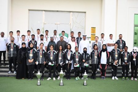 إدارة النادي تكرم صقور الإمارات لألعاب القوى يحققون 51 ميدالية في بطولة الدولة الفرقية المقامة بالشارقة