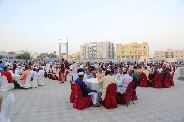 تستضيف مجموعة الحرمين أكبر تجمع إفطار في الإمارات العربية المتحدة حضره 4000 ضيف من بينهم أفراد العائلة المالكة