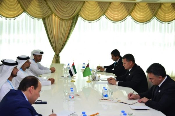 <strong>خلال مشاركة دولة الإمارات في المؤتمر الوزاري للنقل بتركمانستان:</strong>