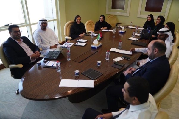 <strong>جمارك دبي تبحث امتيازات “المشغل الاقتصادي المعتمد” مع البلدية</strong>