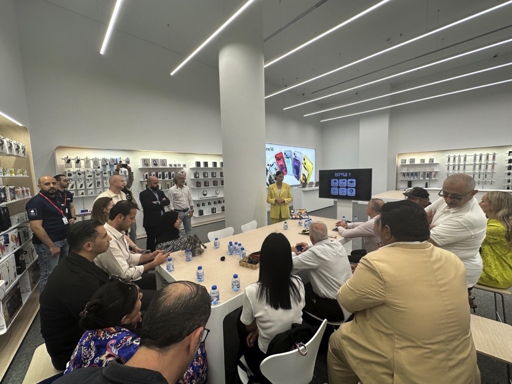 آي ستايل تحتفل بافتتاح أول متجر شريك متميز لابل  بدبي – الإمارات العربية المتحدة