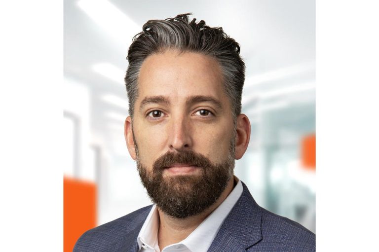 Jeff-Stewart-Field-Chief-Technology-Officer-and-Vice-President-of-Global-Solutions-Engineering-SolarWinds-NEW1