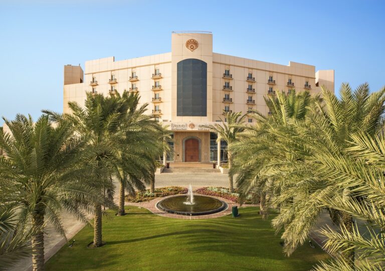 DJDR-Hotel-Entrance
