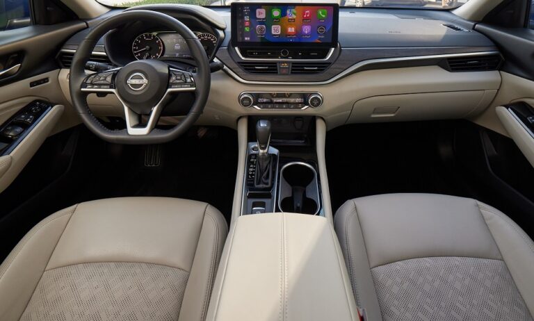 Nissan-Altima_1-3