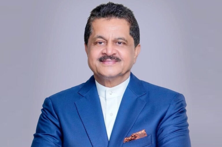 Dr.Thumbay-Moideen_Profile_Image-3