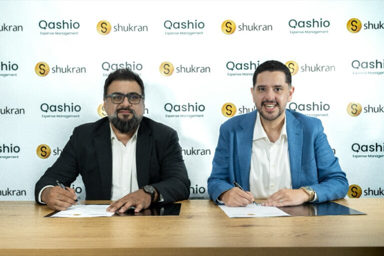 Image - MoU signing ceremony -  James Dickson, Chief Product Officer of Landmark Digital and Armin Moradi, CEO and Co-Founder of Qashio