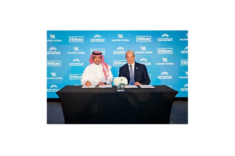 1Mr Sultan Al Otaibi andGuy Hutchinson (Photo -- AETOSWire)_1727864442
