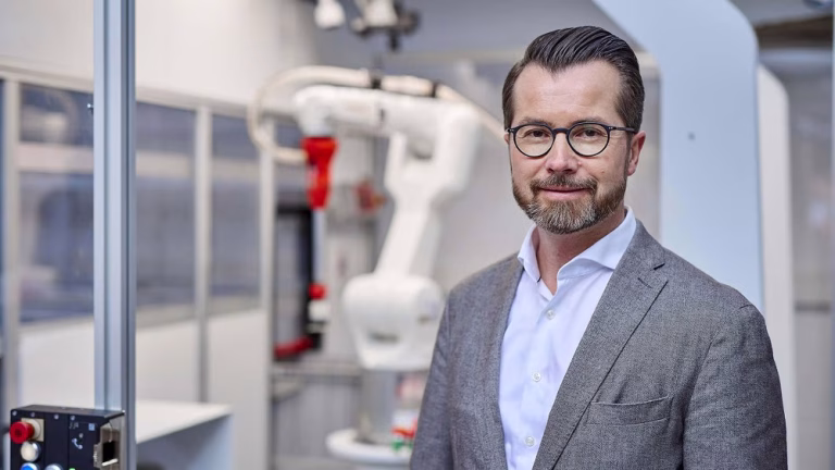 Image 2 - Sven Borghoff, Vice President Sales – Integrated Solutions EMEA Central at Swisslog