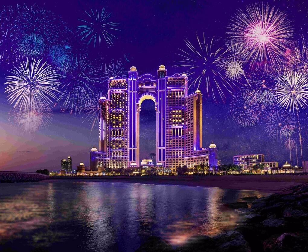 يقع فندق ريكسوس مارينا أبوظبي على شواطئ الخليج العربي الخلابة، ويعدّ الوجهة المثالية لاحتضان أجواء موسم الاحتفالات